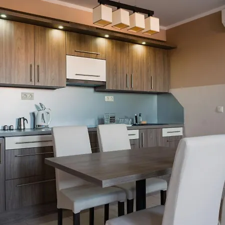 Zafir Apartman Sarvar *