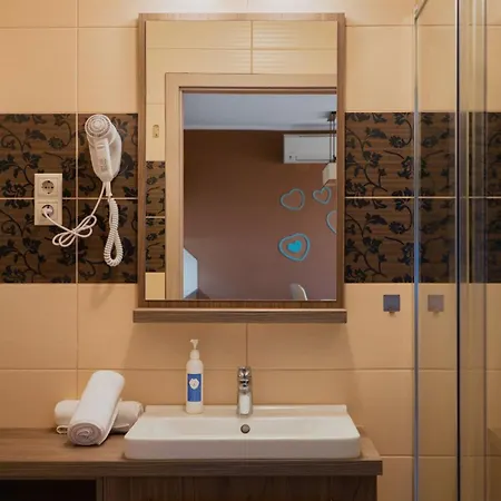 Zafir Apartman Sarvar *