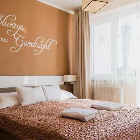 Apartment Zafir Apartman Sarvar Sarvar