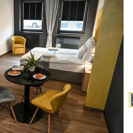 Apartment Zafir Apartman Sarvar Sarvar